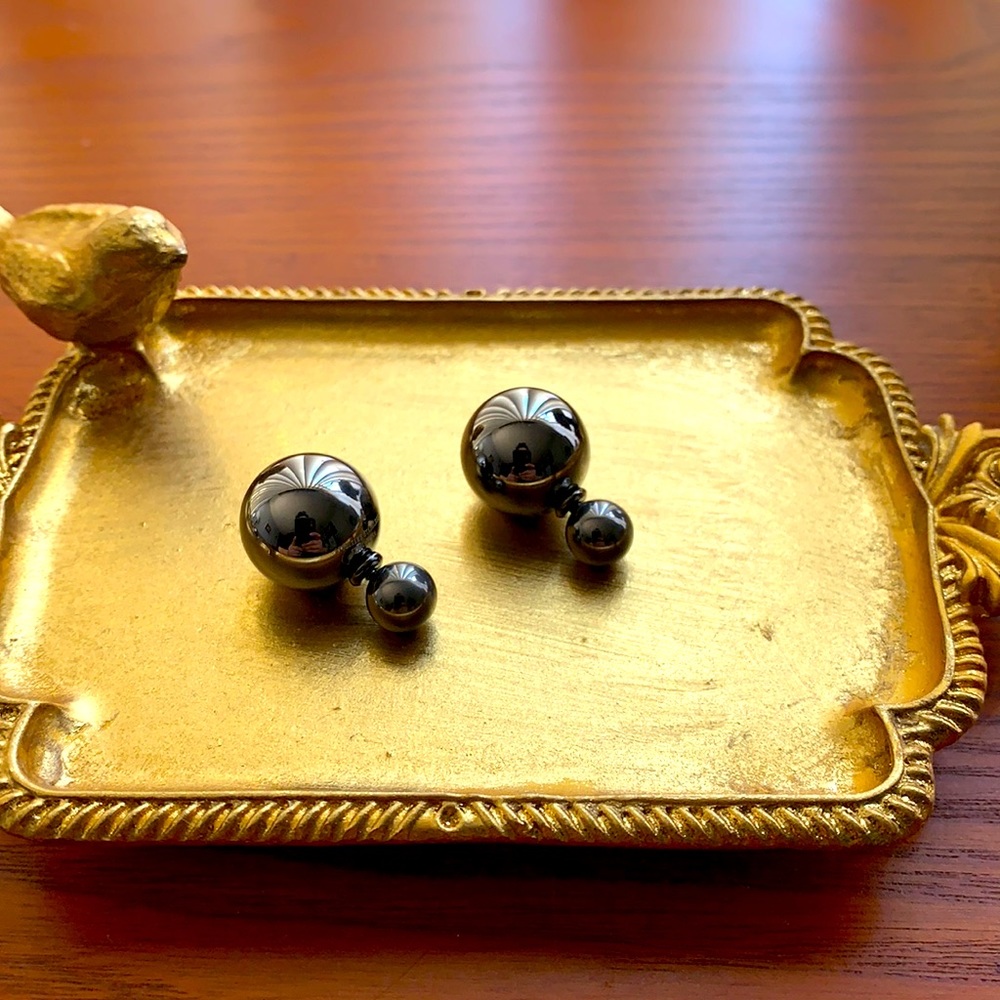 Double ball post earrings